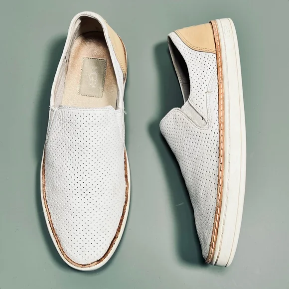 UGG | Shoes | Ugg White And Tan Perforated Loafers | Poshmark display picture 3